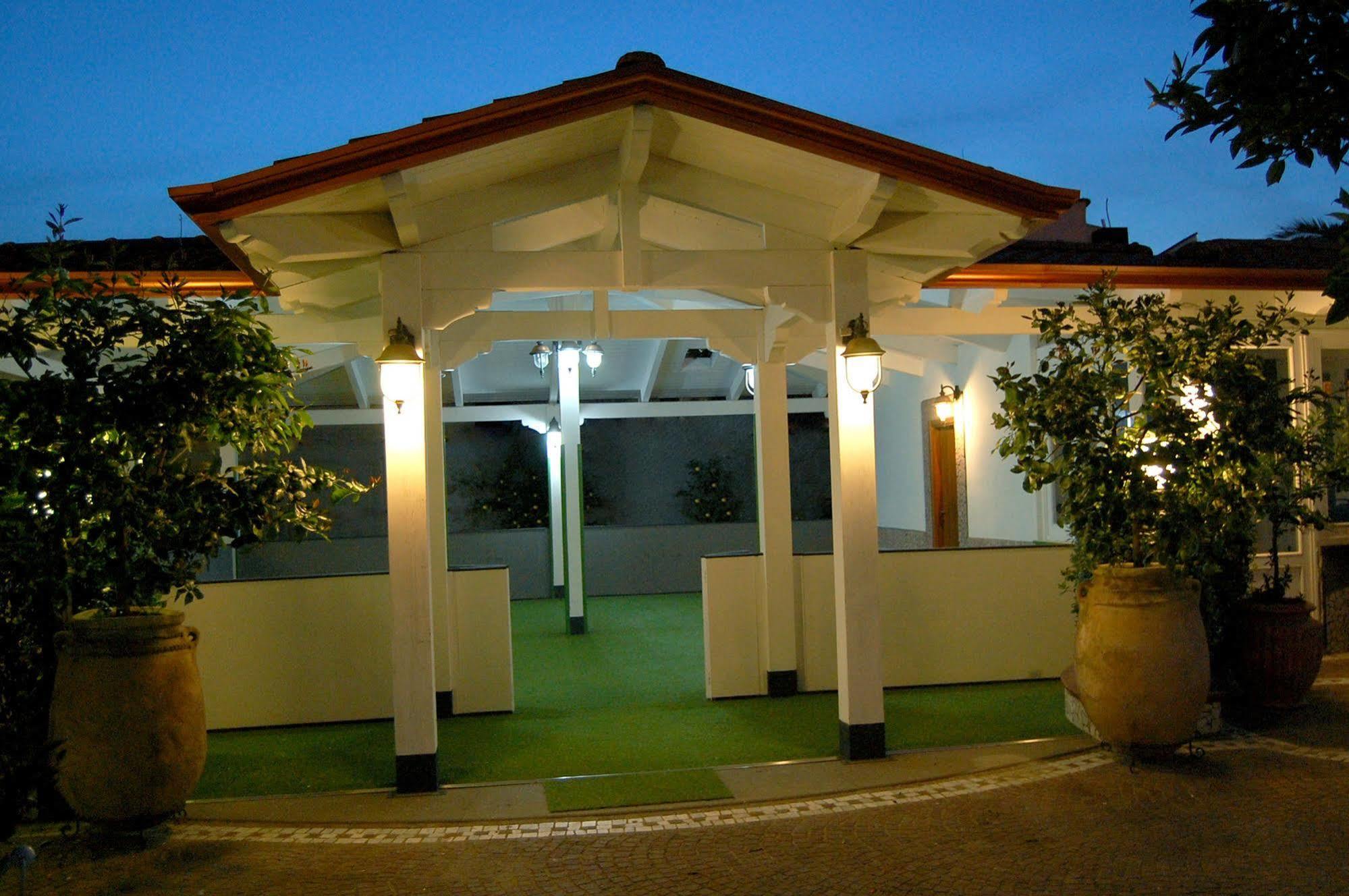 Hotel Hotel Ristorante Donato 3*