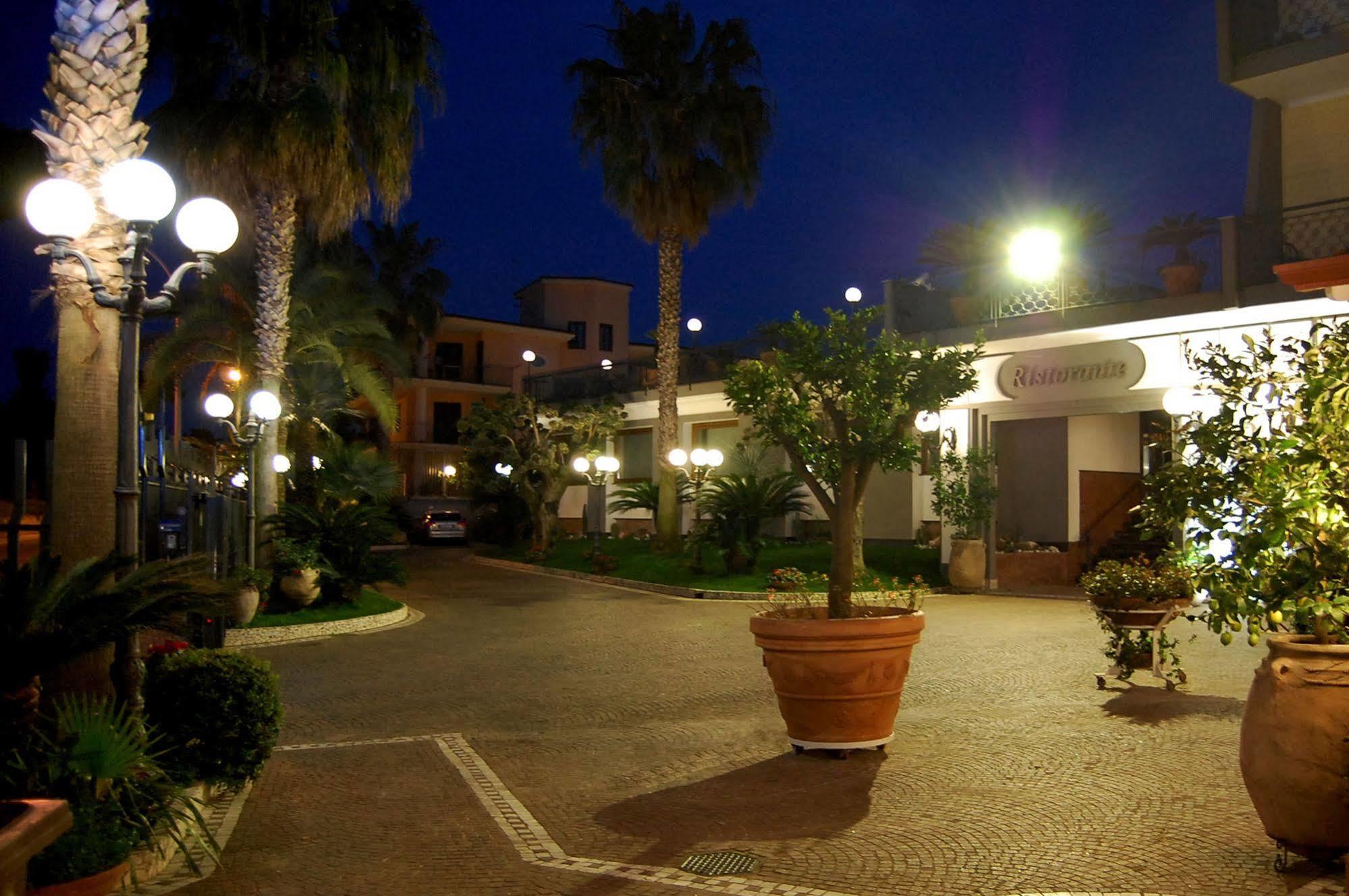 Hotel Ristorante Donato 3*